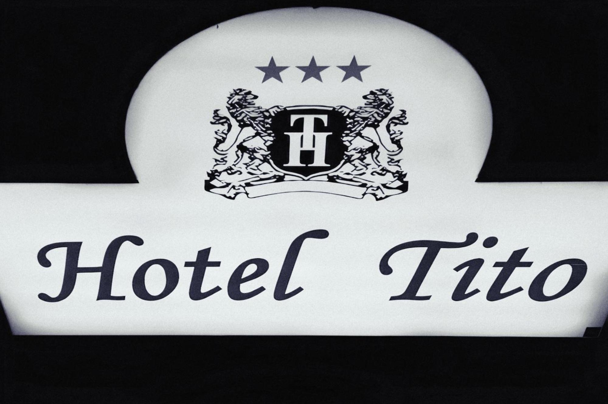 Hotel Tito Mestre Exterior photo